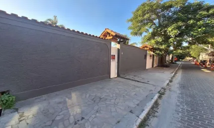 Casa independente à venda no Portinho. Terreno com 545m²