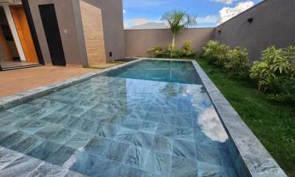 Casa em condomínio fechado com 3 quartos à venda na Avenida Adélia José Jorge, Alphaville, Bauru, 300 m2 por R$ 3.000.000
