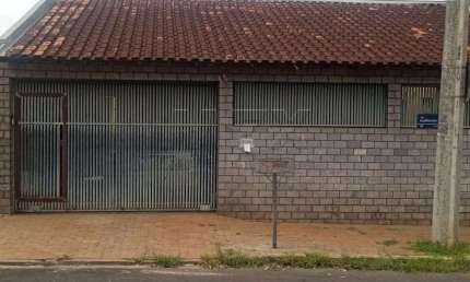 Casa com 2 quartos à venda na Rua Guilherme Turini, Conjunto Habitacional Engenheiro Otávio Rasi, Bauru, 149 m2 por R$ 288.000