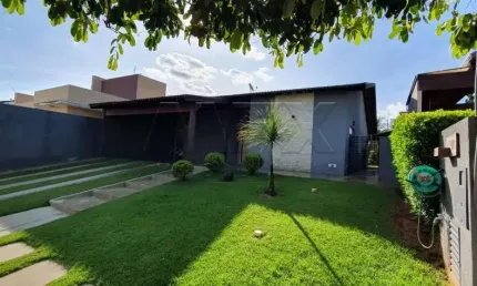 Casa em condomínio fechado com 2 quartos à venda na Rua Mário Ribeiro da Silva, Conjunto Habitacional Primavera, Bauru, 230 m2 por R$ 950.000
