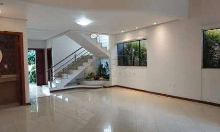Casa em condomínio fechado com 5 quartos para alugar na Avenida Getúlio Vargas, Samambaia Parque Residencial, Bauru, 360 m2 por R$ 8.500