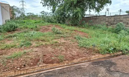Terreno à venda na Rua Alcindo Pleti, Parque das Nações, Bauru, 483 m2 por R$ 245.000