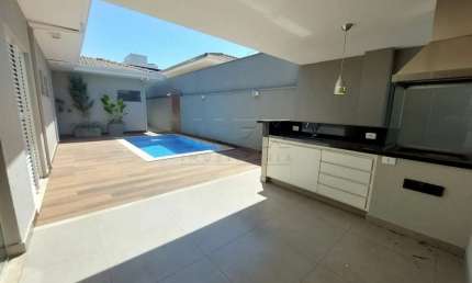 Casa em condomínio fechado com 3 quartos para alugar na Avenida Affonso José Aiello, Vila Aviação, Bauru, 212 m2 por R$ 8.500