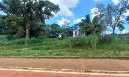 Terreno à venda na Avenida Nações Unidas - Norte, Jardim Godoy, Bauru, 2400 m2 por R$ 1.990.000