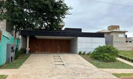 Casa em condomínio fechado com 3 quartos para alugar na Rodovia Engenheiro João Baptista Cabral Renno, Residencial Tamboré, Bauru, 206 m2 por R$ 12.000