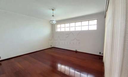 Casa com 4 quartos à venda na Rua Júlio Maringoni, Parque Jardim Europa, Bauru, 296 m2 por R$ 899.900