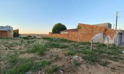 Terreno à venda na Rua Antônio Pereira, Vila Industrial, Bauru, 360 m2 por R$ 180.000