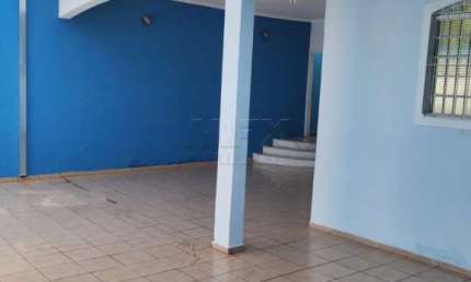 Casa com 3 quartos à venda na Rua Chile, Vila Independência, Bauru, 200 m2 por R$ 450.000