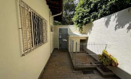 Casa com 3 quartos para alugar na Rua Júlio de Mesquita Filho, Jardim Panorama, Bauru, 386 m2 por R$ 6.500