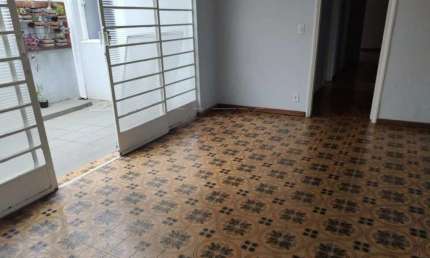 Casa com 5 quartos para alugar na Rua Albino Tâmbara, Vila Cidade Universitária, Bauru, 280 m2 por R$ 8.000