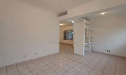 Casa com 3 quartos para alugar na Rua Engenheiro Saint Martin, Vila Santa Tereza, Bauru, 232 m2 por R$ 2.800