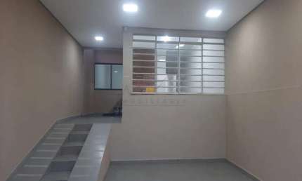 Casa com 2 quartos para alugar na Rua Luiz Bagnol, Chácara das Flores, Bauru, 120 m2 por R$ 2.500