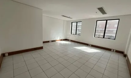 Sala comercial para alugar na Rua Rodrigo Romeiro, Centro, Bauru, 30 m2 por R$ 1.100