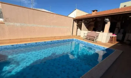 Casa com 3 quartos para alugar na Rua Conselheiro Antônio Prado, Alto Higienópolis, Bauru, 400 m2 por R$ 5.000