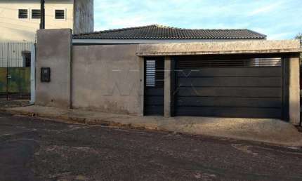 Casa com 3 quartos à venda na Rua Adhemar Braz do Amaral, Parque Jardim Europa, Bauru, 200 m2 por R$ 650.000