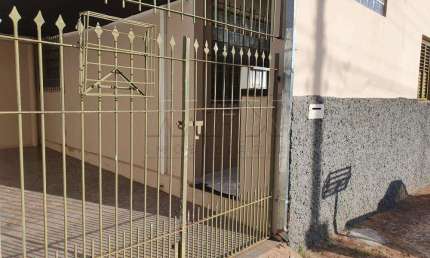 Casa com 2 quartos à venda na Rua Patagônia, Jardim Terra Branca, Bauru, 57 m2 por R$ 200.000