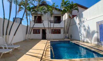 Casa com 3 quartos para alugar na Rua Laércio Bastos Pereira, Jardim Estoril IV, Bauru, 280 m2 por R$ 8.000