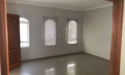 Casa com 3 quartos à venda na Rua Justino Rodrigues Leonardo, Núcleo Residencial Presidente Geisel, Bauru, 100 m2 por R$ 350.000