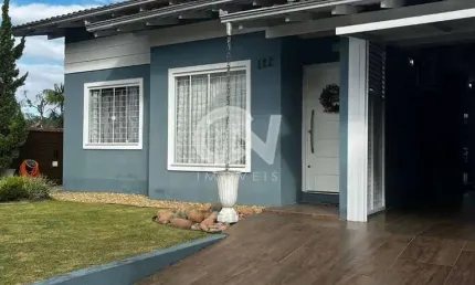 Casa averbada com 1 suíte + 2 dormitórios no floresta