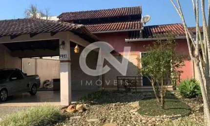 Casa para alugar na Rua Julião Favre, Santa Catarina, Joinville