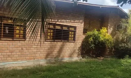 Casa com 3 dormitórios à venda por R$ 750.000,00 - Praia de Carapibus - Conde/PB