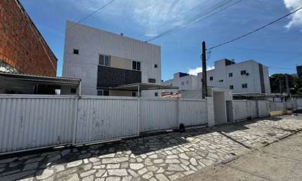 Apartamento com 2 dormitórios à venda por R$ 130.000 - Muçumagro - João Pessoa/PB