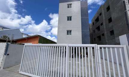 Apartamento com 2 dormitórios à venda, 55 m² por R$ 220.000,00 - Jardim Camboinha - Cabedelo/PB