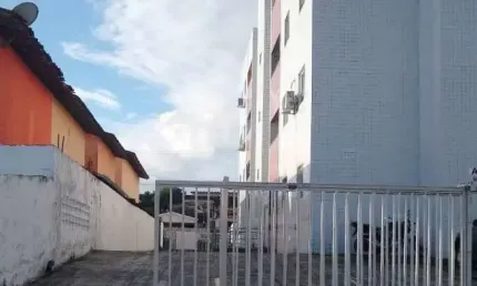 Apartamento com 2 dormitórios à venda, 47 m² por R$ 130.000,00 - João Paulo II - João Pessoa/PB