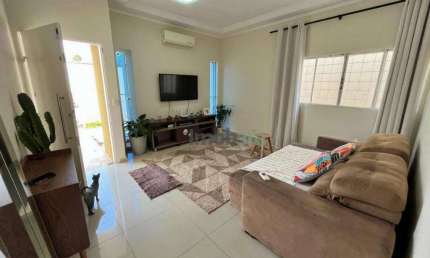 Casa com 3 dormitórios à venda, 104 m² por R$ 420.000,00 - Conjunto Habitacional Alexandre Urbanas - Londrina/PR