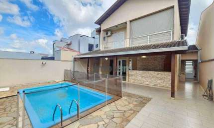 Sobrado com 3 dormitórios à venda, 190 m² por R$ 1.395.000,00 - Aragarça - Londrina/PR