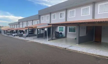 Sobrado com 3 dormitórios para alugar, 140 m² por R$ 2.100/mês - Santiago II - Londrina/PR