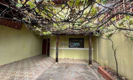 Sobrado com 3 dormitórios para alugar, 240 m² por R$ 3.500,00/mês - Antares - Londrina/PR