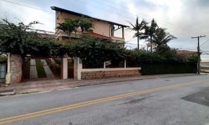 Casa com 4 Dormitórios - Vista Mar Coqueiros - Florianópolis - SC