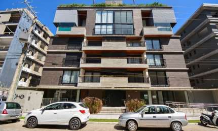 Cobertura Duplex 3 suítes, 4 vaga de garagem- Jurerê Internacional