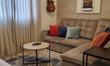 Apto 4 dormitórios, sendo 2 suítes, 2 vagas de garagens