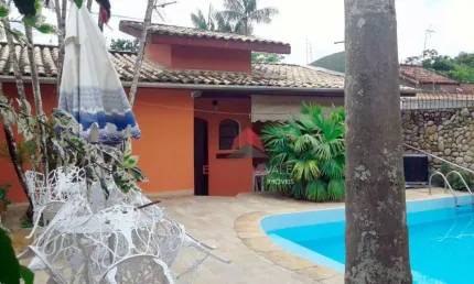 Casa com 4 dormitórios à venda, 265 m² por R$ 1.100.000,00 - Martim de Sá - Caraguatatuba/SP