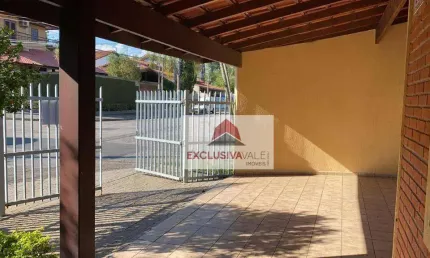 Casa com 4 dormitórios para alugar, 270 m² por R$ 8.796,98/ano - Urbanova - São José dos Campos/SP