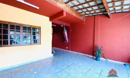 Lindo Sobrado com 03 dormitórios (1st.) à venda, 172 m² por R$ 455.000 - Putim - São José dos Campos/SP