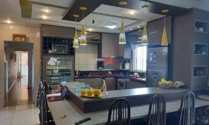 Excelente Sobrado com 03 dormitórios à venda, 270 m² por R$ 955.000 - Jardim Oriente - São José dos Campos/SP
