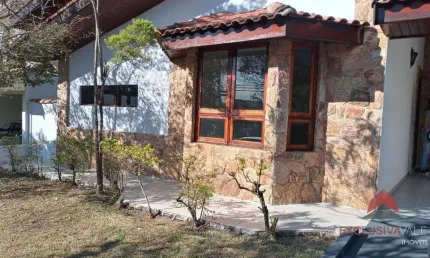 Casa com 3 dormitórios à venda, 260 m² por R$ 1.680.000,01 - Urbanova - São José dos Campos/SP