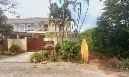 Casa com 3 dormitórios à venda, 118 m² por R$ 750.000,00 - Jardim Capricórnio - Caraguatatuba/SP