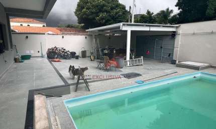 Excelente Sobrado com 04 dormitórios (4st.) à venda, 268 m² por R$ 1.680.000 - Bosque dos Eucaliptos - São José dos Campos/SP