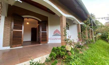 Casa térrea com 3 dormitórios, suíte, amplo quintal e vista privilegiada à venda, por R$ 595.000 - Jardim do Centenário - Jambeiro/SP