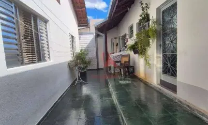 Casa com 3 dormitórios à venda, 190 m² por R$ 799.000,00 - Bosque dos Eucaliptos - São José dos Campos/SP