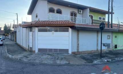 Casa com 3 dormitórios à venda, 155 m² por R$ 720.000,00 - Bosque dos Eucaliptos - São José dos Campos/SP