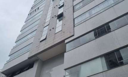 Apartamento à venda no bairro Pioneiros - Balneário Camboriú/SC