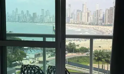 Apartamento à venda no Pioneiros(frente mar) - Balneário Camboriú/SC