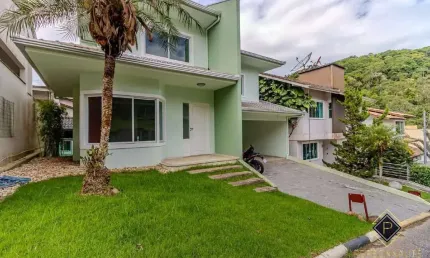 Casa em condomínio fechado com 4 quartos à venda na Avenida das Arapongas, 455, Ariribá, Balneário Camboriú