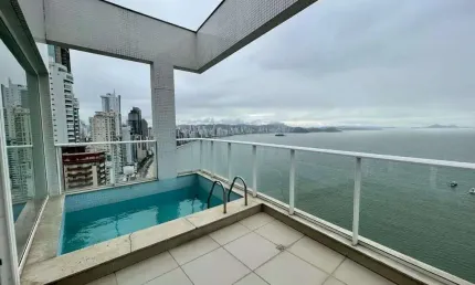 Cobertura Gran Palazzo a Venda em Balneário Camboríu Frente Mar