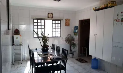 Casa com 3 dormitórios à venda, 255 m² por R$ 530.000,00 - Campo Limpo - Americana/SP